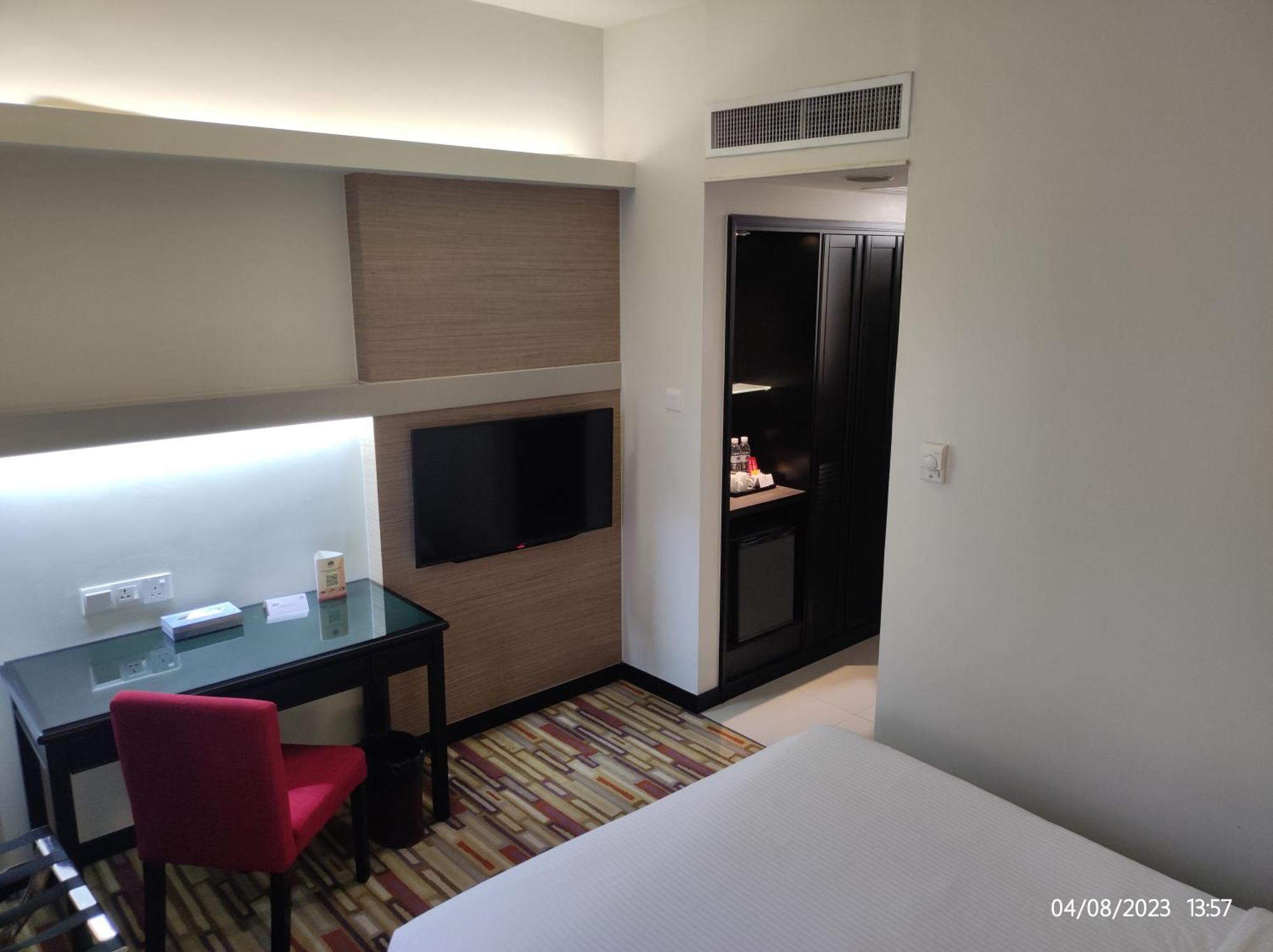 Harbour View Hotel Кучінг Екстер'єр фото
