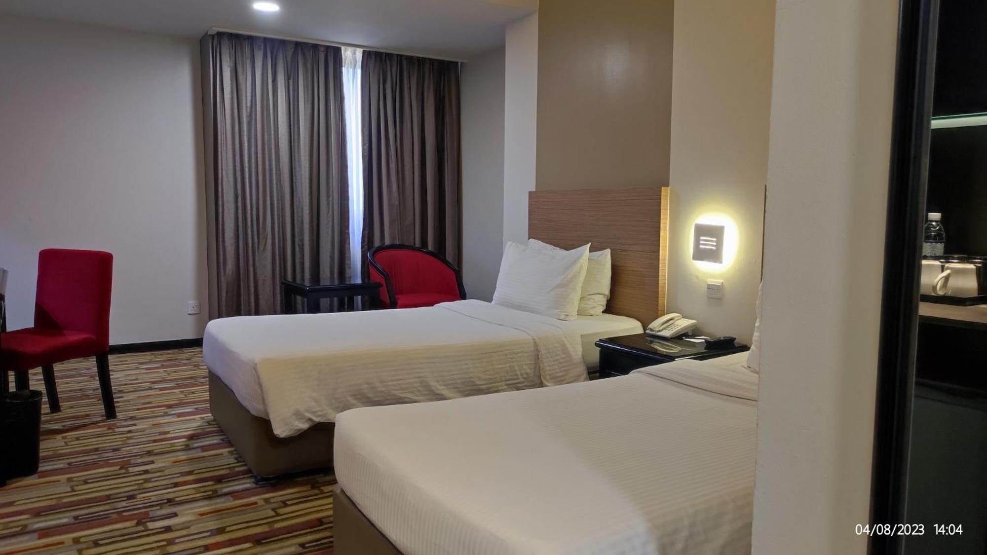 Harbour View Hotel Кучінг Екстер'єр фото